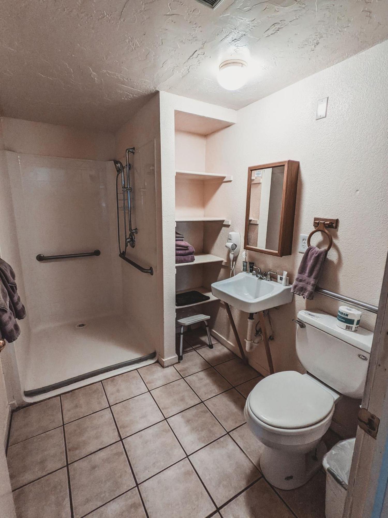 Duck Creek Village Pinewoods Resort And Rv Park חדר תמונה