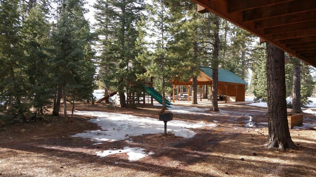 Duck Creek Village Pinewoods Resort And Rv Park חדר תמונה